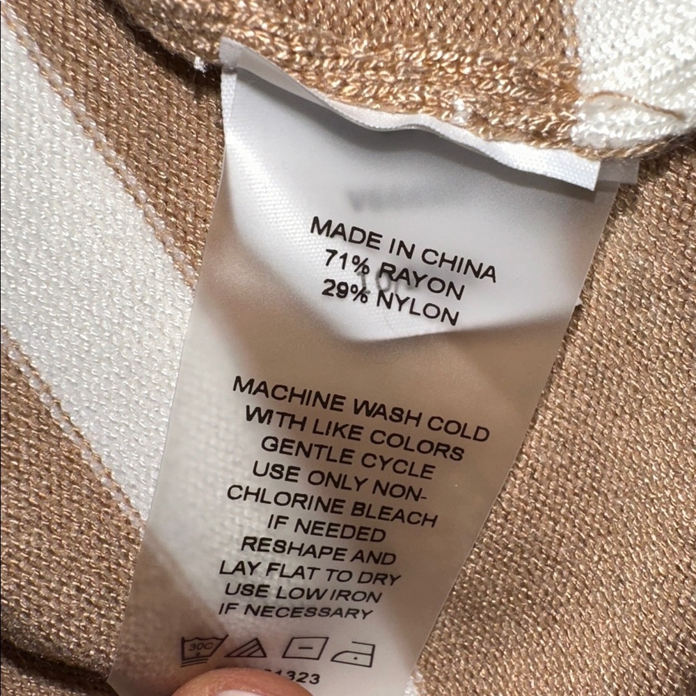 NWT Vince Camuto Tan and White Striped Sweater size large. - Picture 13 of 14